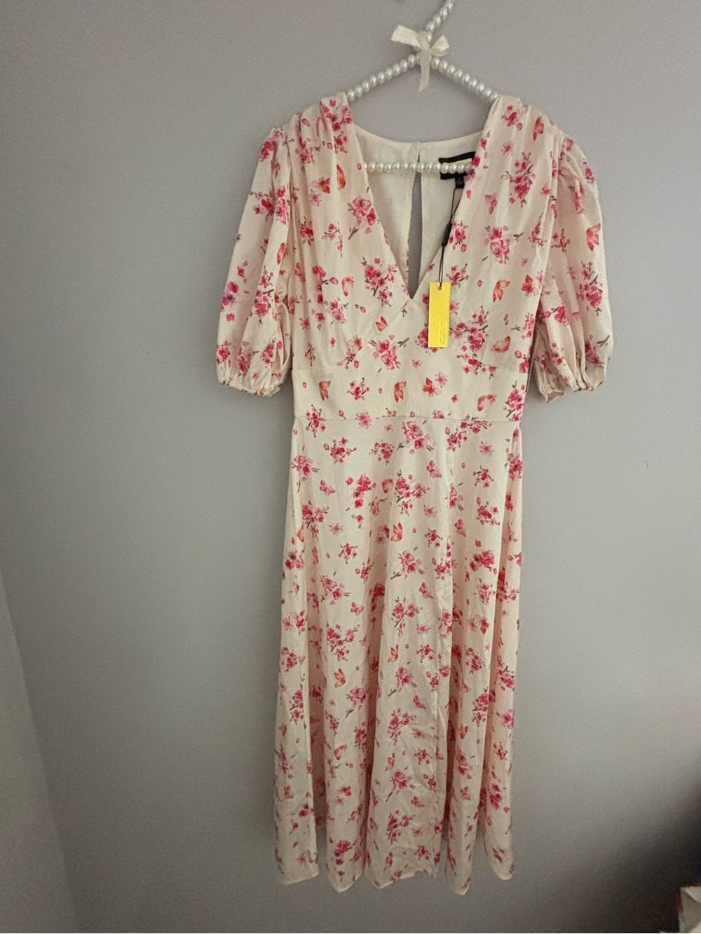 Alexia Admor Cream Midi Dress with Pink Floral Print